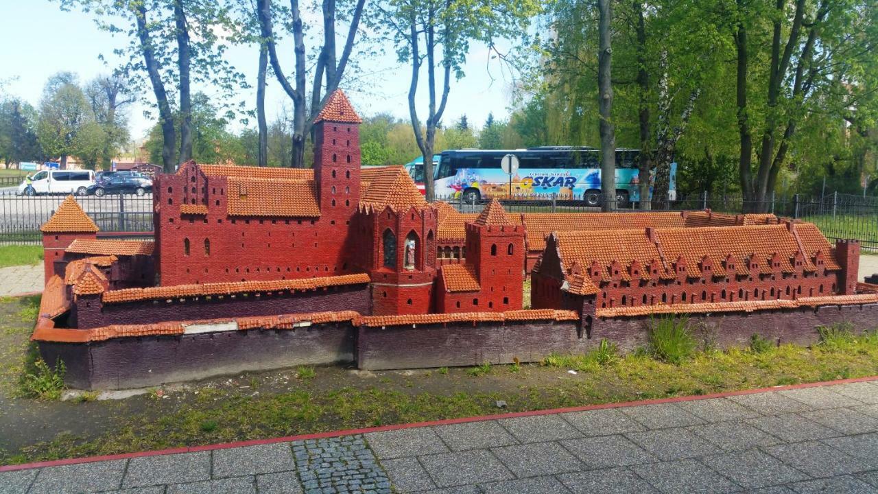 Noclegi Stare Miasto Malbork Buitenkant foto